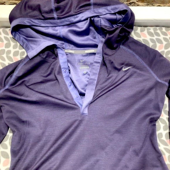 Nike Dri Fit top - Picture 1 of 1